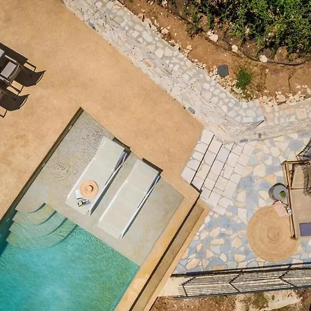 Eugenia Sunrise Willa *