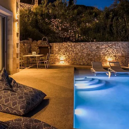 Eugenia Sunrise Willa *