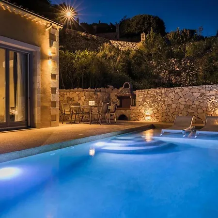 ヴィラ Eugenia Sunrise *